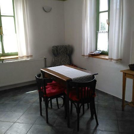 Penzion U Slunicka Микулов Экстерьер фото