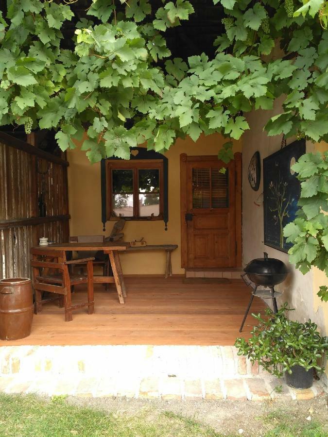 Penzion U Slunicka Микулов Экстерьер фото